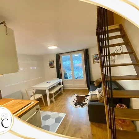 Comfortable Duplex With View Ла-Фу