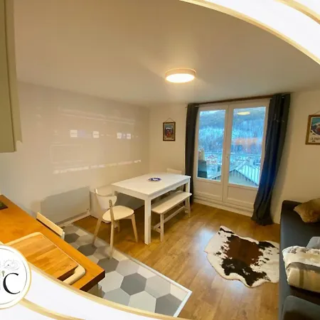 Comfortable Duplex With View Appartement Allos