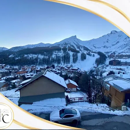 Comfortable Duplex With View Apartman