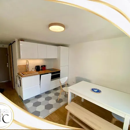 Comfortable Duplex With View Апартаменты Ла-Фу