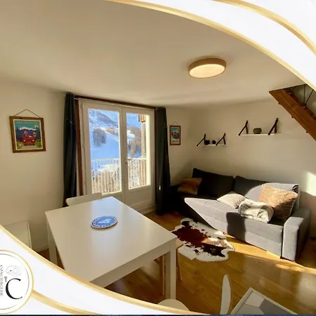 Comfortable Duplex With View